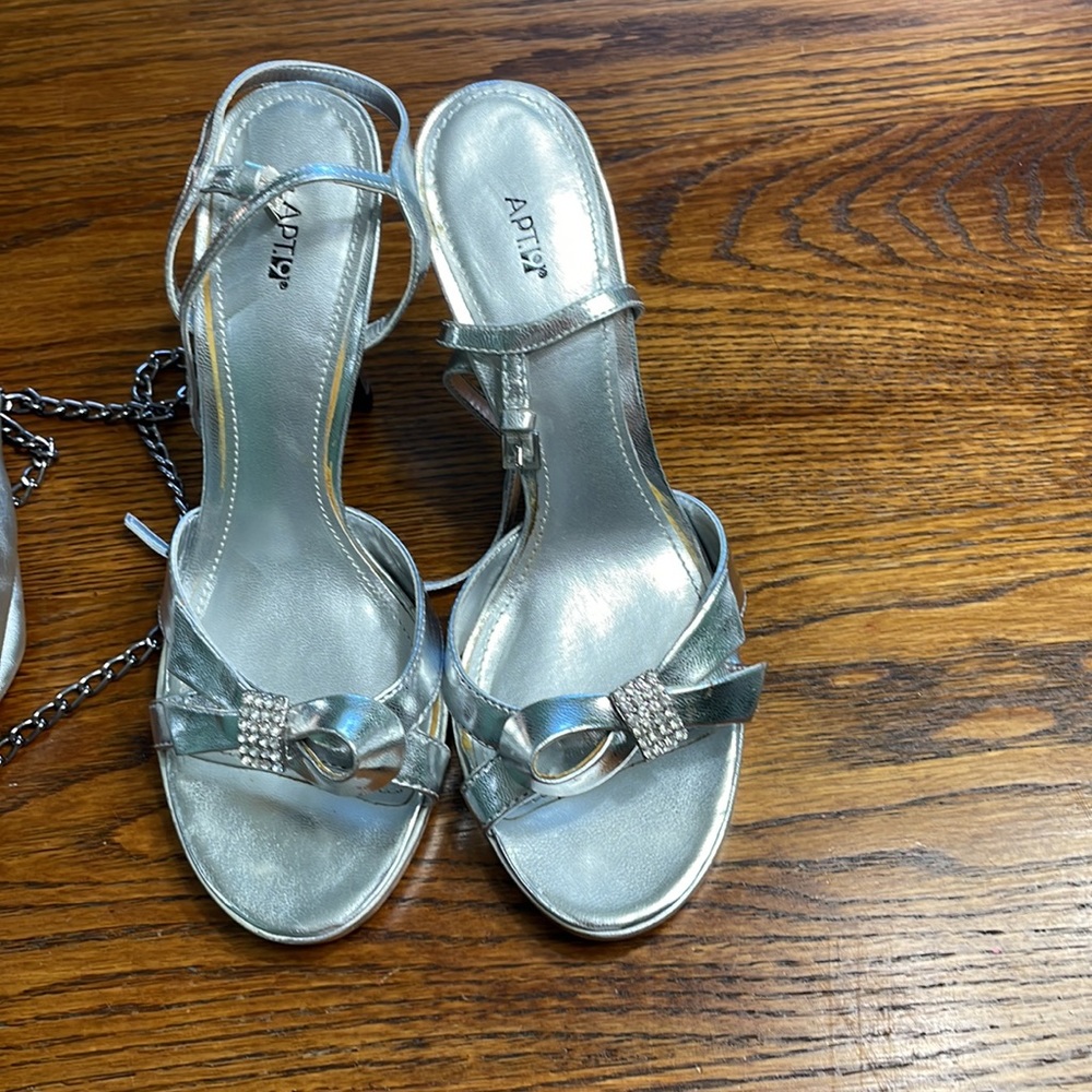 Apt. 9 women’s silver dress heels and clutch